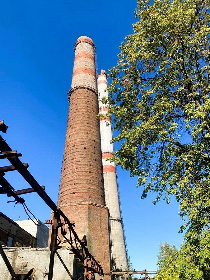 ГК «КрашМаш» завершила демонтаж дымовых труб на ЗИЛе